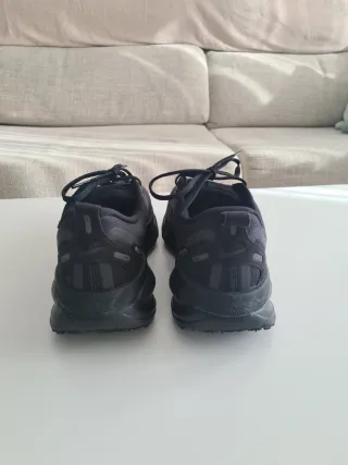 Zapatillas Nike Vomero 18 GORE-TEX Mujer