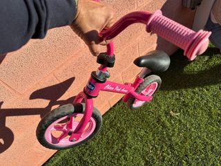 Bicicleta sin pedales Chicco Rosa