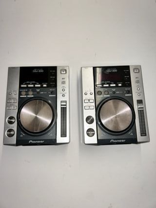 Pareja Pioneer CDJ-200