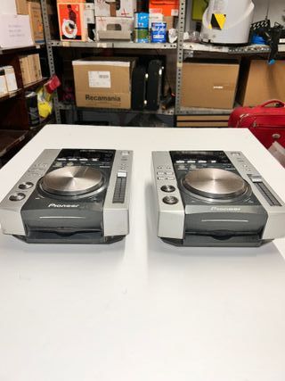 Pareja Pioneer CDJ-200