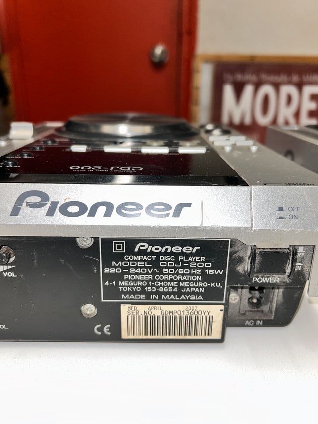 Pareja Pioneer CDJ-200