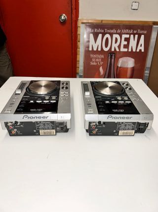 Pareja Pioneer CDJ-200