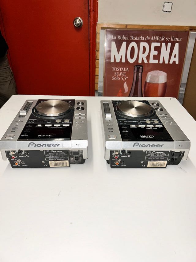 Pareja Pioneer CDJ-200