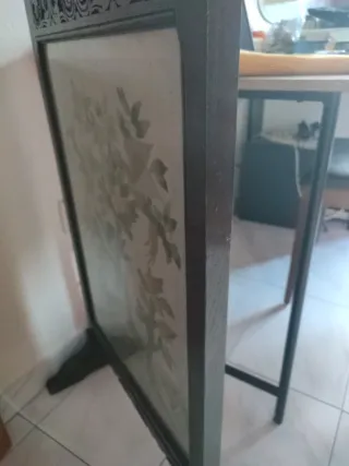 Biombo decorativo con bordado