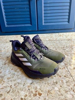 Adidas Terrex Talla 40.5 Verde/Morado