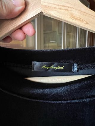 Top terciopelo negro