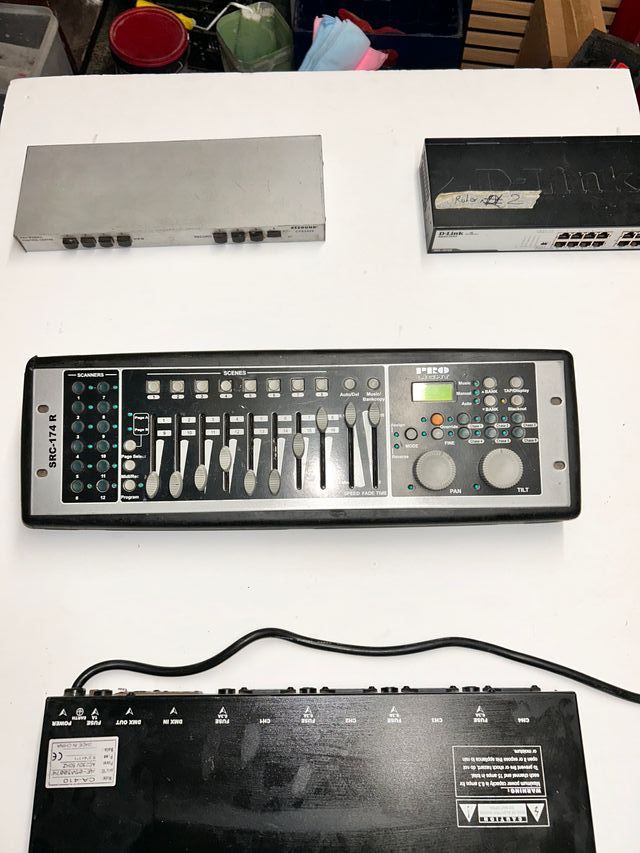 Mesa de luces DMX Pro Light SRC-174R