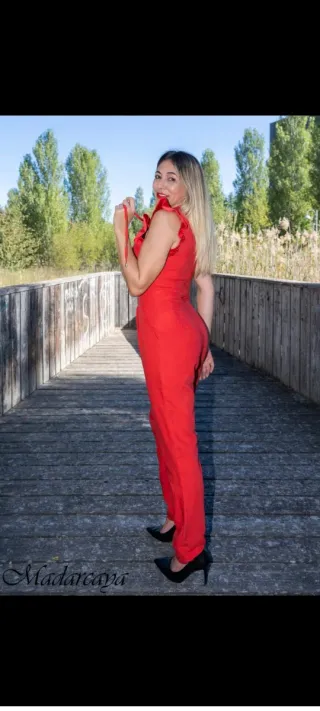 Mono rojo Lunatic talla S 15 euros