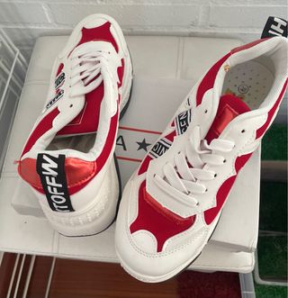 Zapatillas deportivas blancas y rojas Talla 38