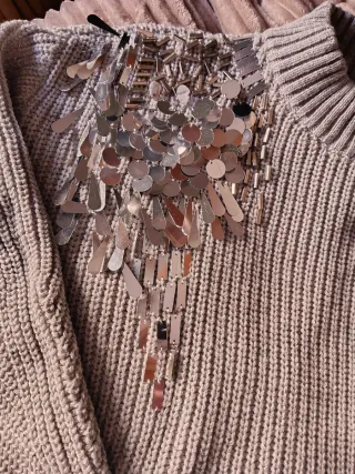 Jersey Suéter Gris  con Lentejuelas, Talla M/L