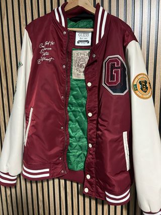 Chaqueta Varsity Guess Roja y Blanca