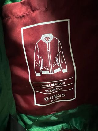 Chaqueta Varsity Guess Roja y Blanca