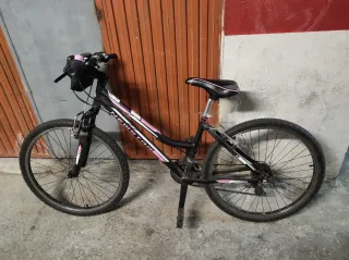Bicicleta Newstar 26 Negra y Rosa.
