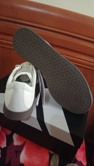 Zapatillas Adidas Blancas y Verdes vl court 2.0