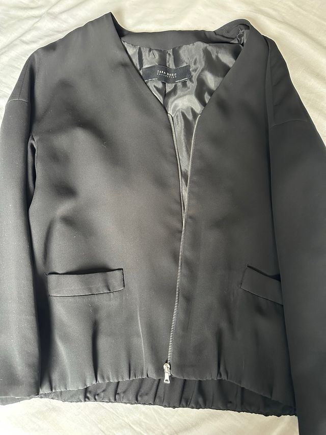 Bomber Zara Basics Negra