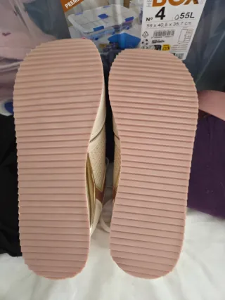 Deportivas Don Algodón Beige y Dorado Nuevas