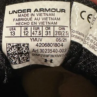 Zapatillas Under Armour Negras y Verdes