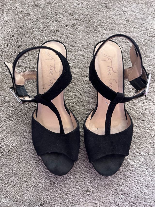 Tacones negros plataforma