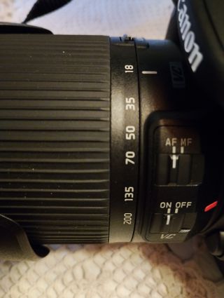 Canon 700D Reflex Nera