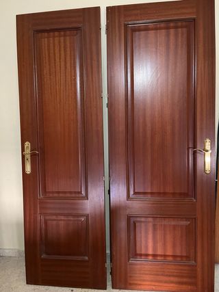 Puertas de madera (62.5 y 72.5 cm)