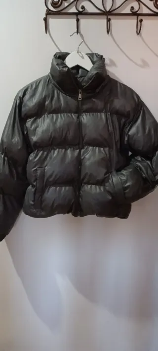 Chaqueta/ plumas acolchada gris