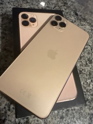 iPhone 11 Pro Max Dorado sin cargador !
