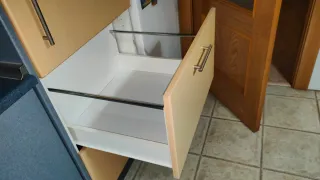 Muebles de cocina madera, cristal y metal