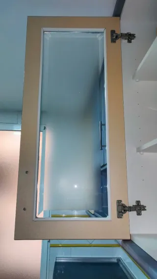 Muebles de cocina madera, cristal y metal