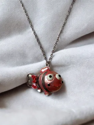 Colgante pez con cadena