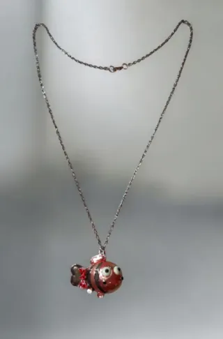 Colgante pez con cadena