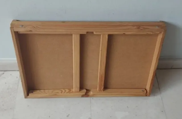 Vassoio in legno con piedini pieghevoli