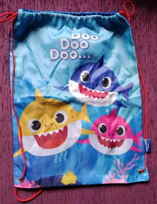 Lote baby shark mochila+bolsa+peluche
