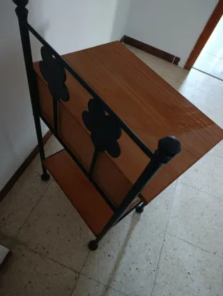 Mesita de noche madera y metal