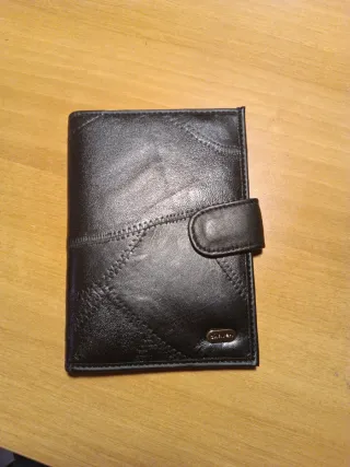 Portafoglio Carven nero, in pelle