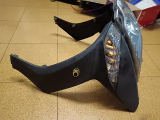 Faro y frente Kymco Agility City