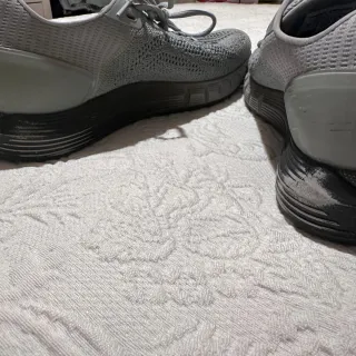 Zapatillas Under Armour Grises