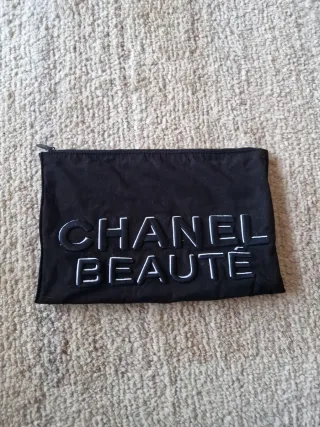 Necessaire Chanel Nero