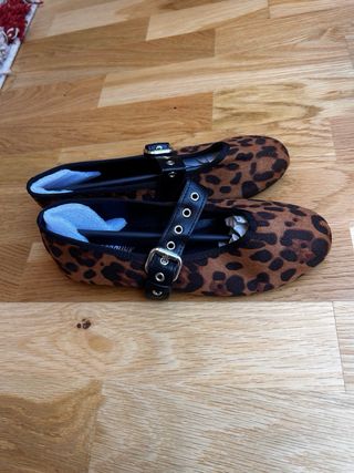 Bailarinas animal print con cremallera