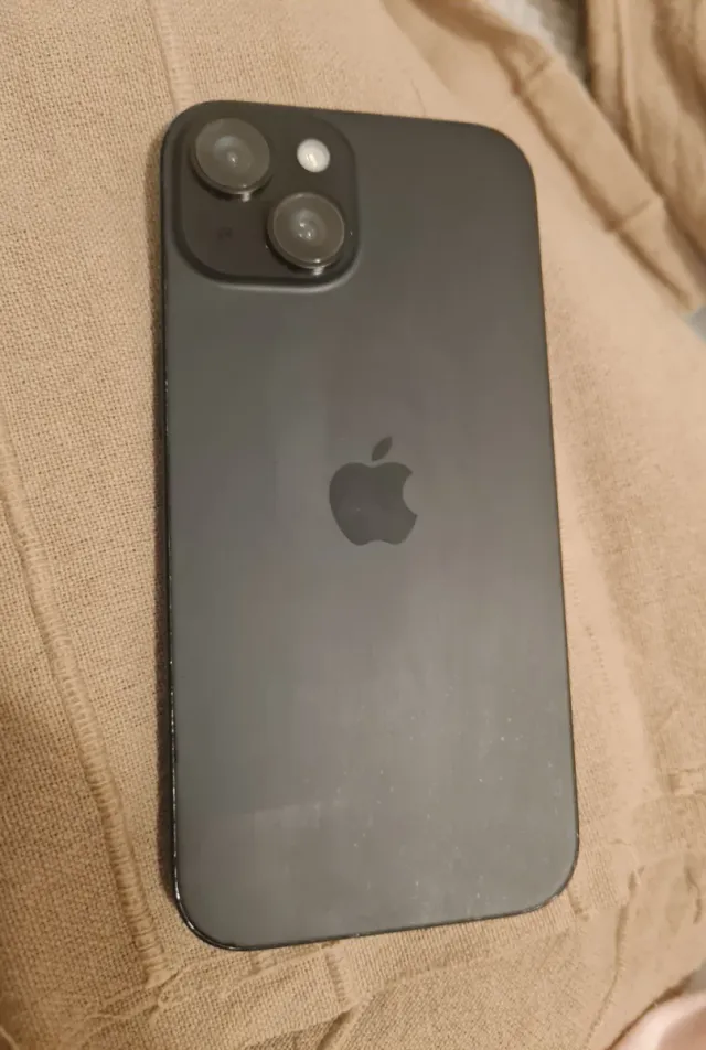 iPhone 15 128GB - buone condizioni