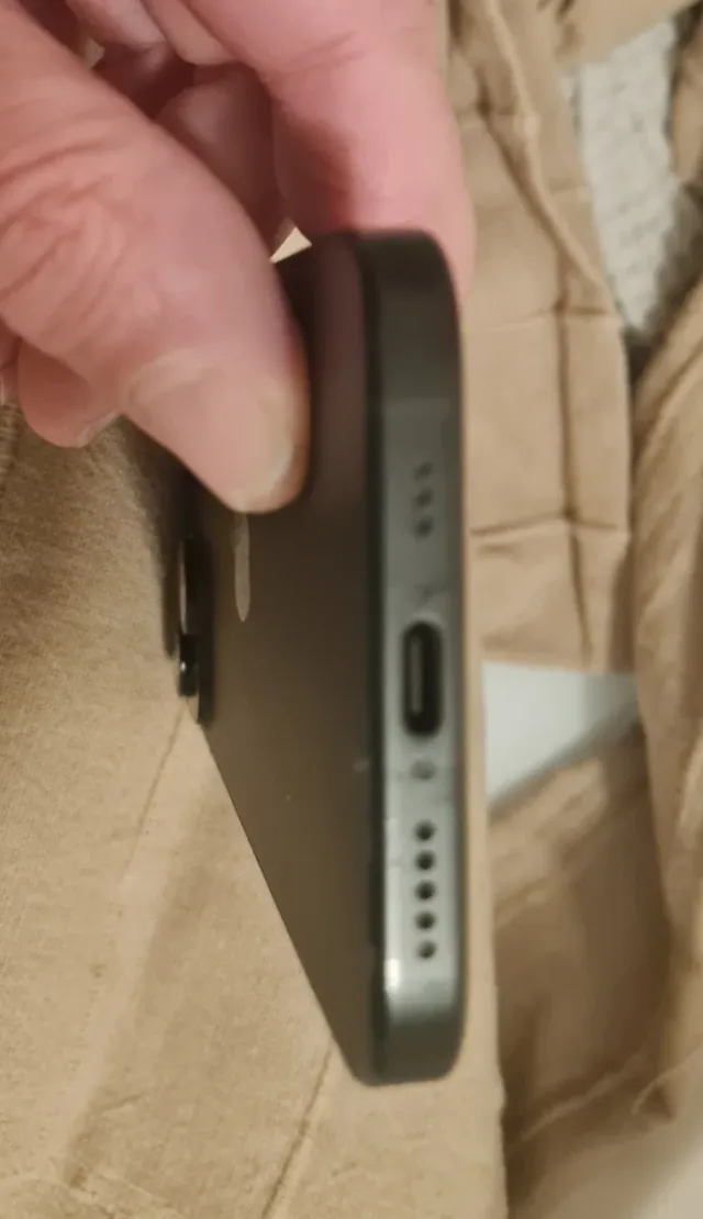 iPhone 15 128GB - buone condizioni