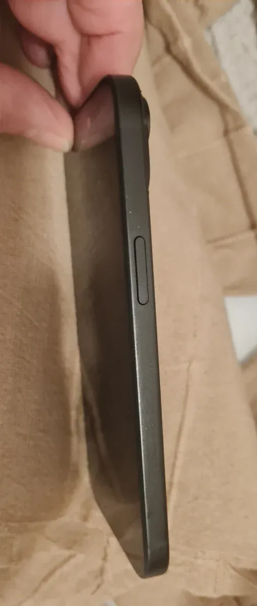 iPhone 15 128GB - buone condizioni