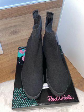 Botines estilo calcetín negros Stradivarius