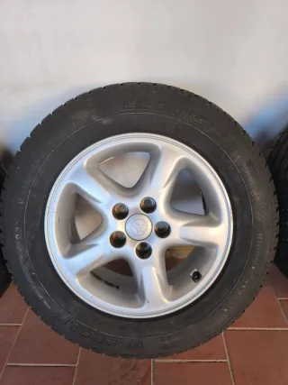 Llantas Toyota RAV 4