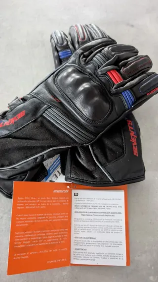 Guantes Seventy Degrees sin estrenar