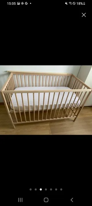 Cuna de bebé de madera