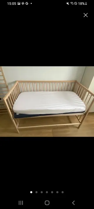 Cuna de bebé de madera