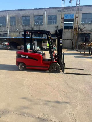 Carretilla Eléctrica 2500 kilos - MATRICULABLE