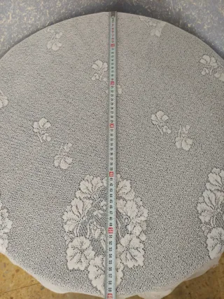 Mesa camilla. Ancho 60 cm. Altura 81 cm