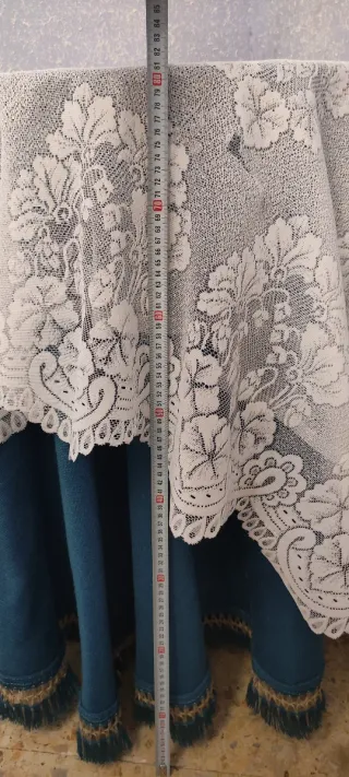 Mesa camilla. Ancho 60 cm. Altura 81 cm