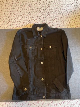 Chaqueta vaquera negra Stradivarius